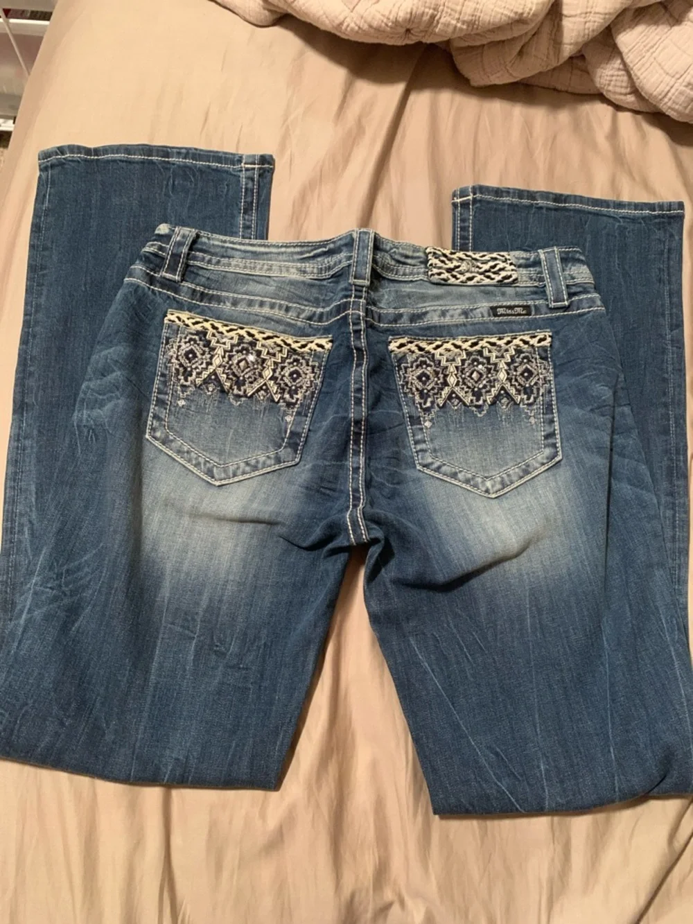 NWT Miss Me Blue 33 Bootcut Embroidered Pocket Women's Jeans - Picture 4 of 5